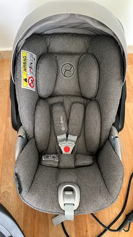 Cybex Baby car seat with rotating base 180