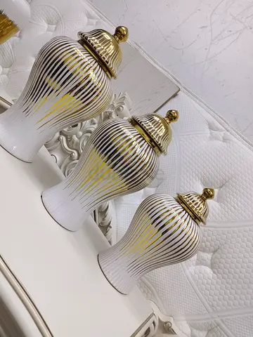 Home decor vase set available