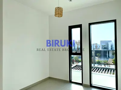 3 Bedrooms Villa For Rent In Sun
