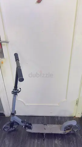 Foldable kick scooter — lightweight urban scooter in used condition