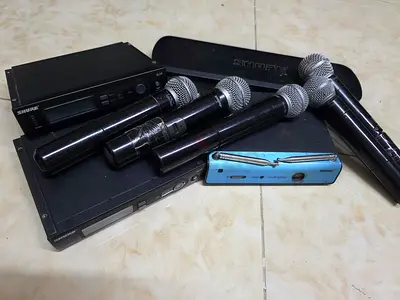 short مكرفون شور