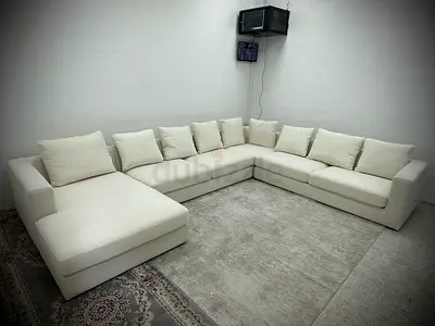 Same like new condition the one brand Ushape sofa