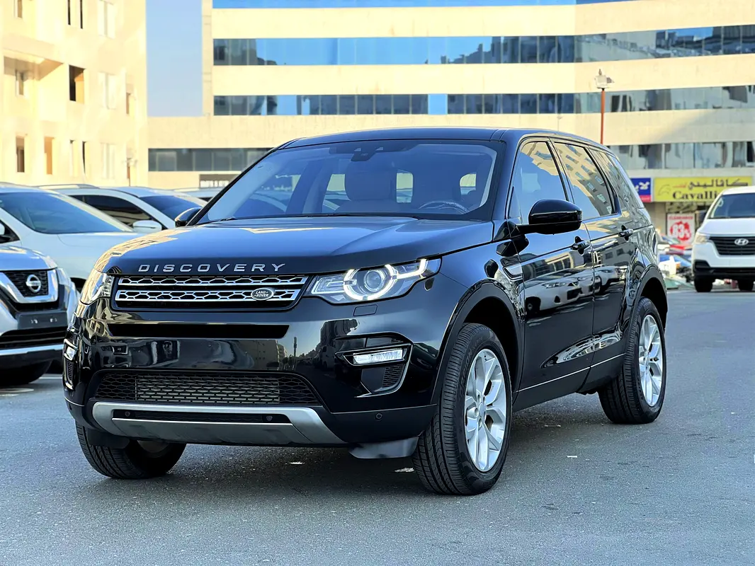 Land Rover Discovery Sport 2017 — photo 1 of 11