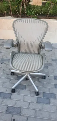 Herman Miller Areon Classic Chiars For Selling
