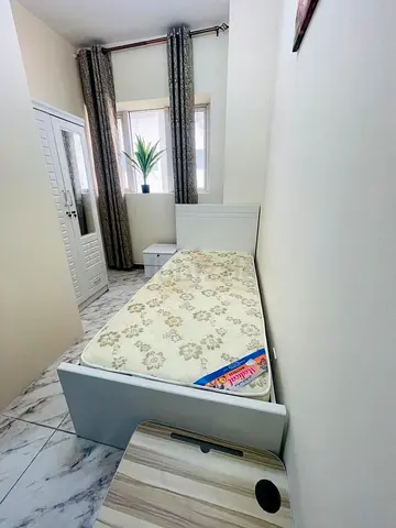 Neat  Spacious Partition in Prime Location | AED 1,400 Monthly