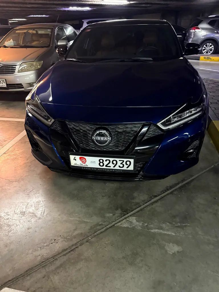 Nissan Maxima 2023 — photo 1 of 11