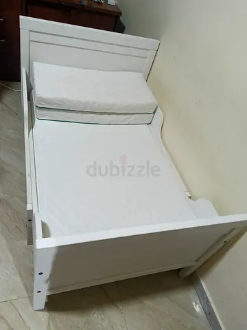 Extendable kids for sale ...White Single Bed Frame with Slatted Headboard — Good Condition