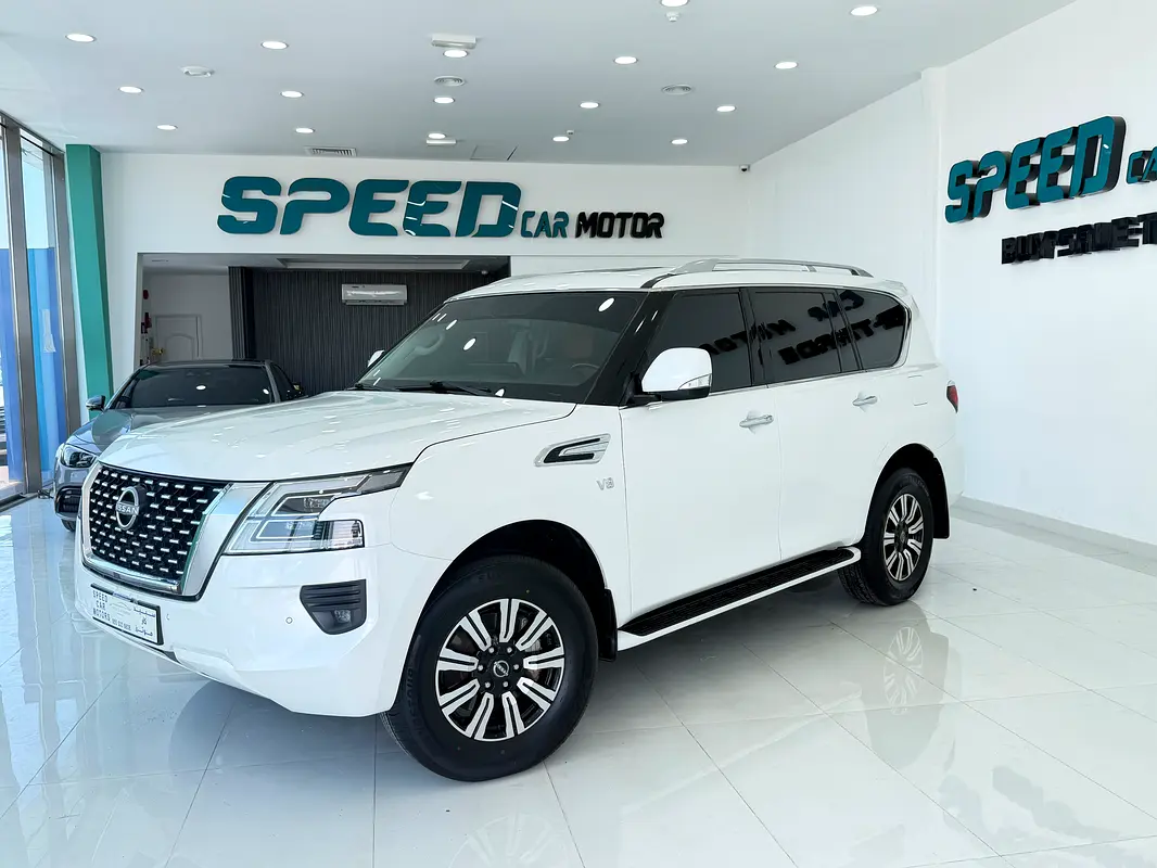 Nissan Patrol 2024 — photo 1 of 15