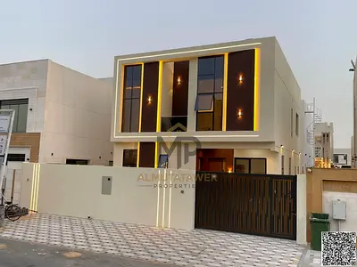 Villa for sale at a bargain price in a quiet and prime location, including registration fees. Two floors, behind shops and next to Al Safir Mall. Supe
