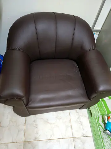 Brown single-seater faux leather armchair - good used condition
