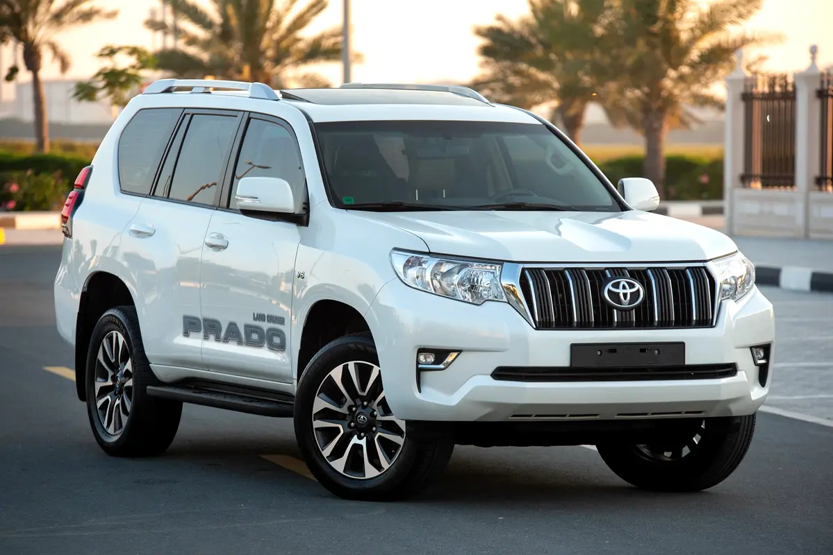 Toyota Prado 2022 — photo 1 of 20