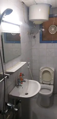 FULLY FURNISHED BED SPACE AVAILABLE FOR INDIAN OR PAK MALE NEAR UNION