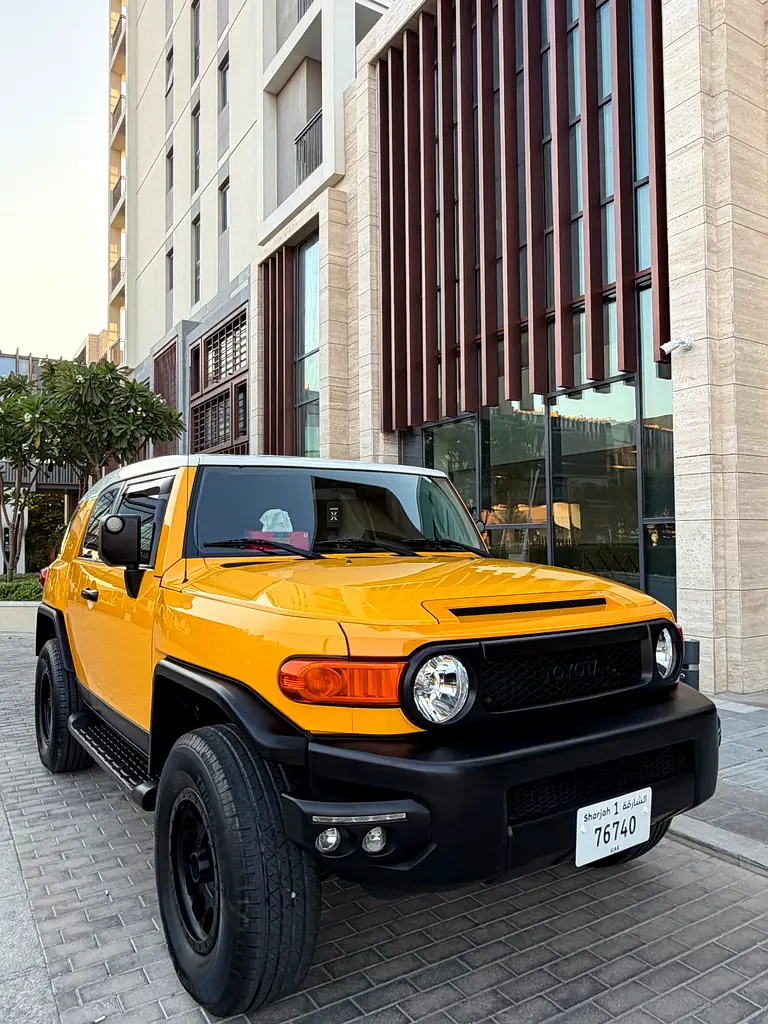 Toyota FJ Cruiser 2008 — photo 1 of 7