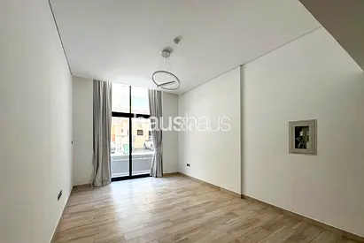 Large Layout | Modern | Prime Location