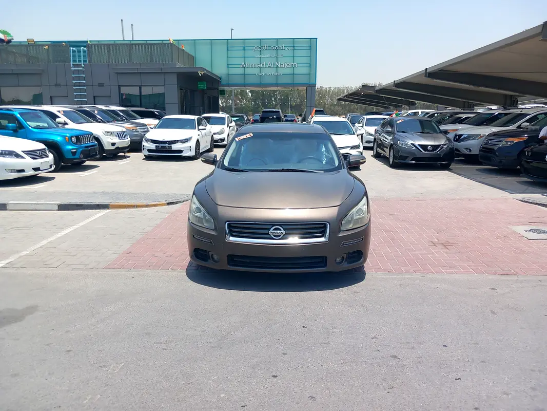 Nissan Maxima 2014 — photo 1 of 16