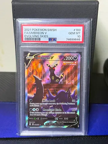 2021 Pokémon SWSH Umbreon V PSA 10 - Evolving Skies Gem Mint