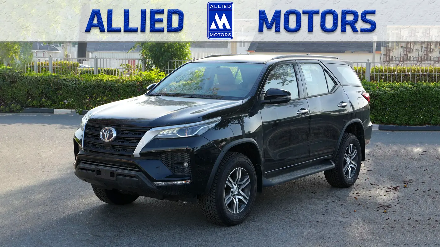 Toyota Fortuner 2026 — photo 1 of 16