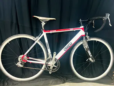 Road bike half carbon