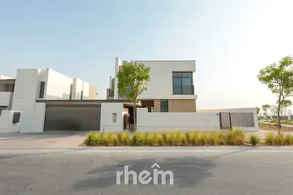 Elegance | Spacious Villa | Private Garden