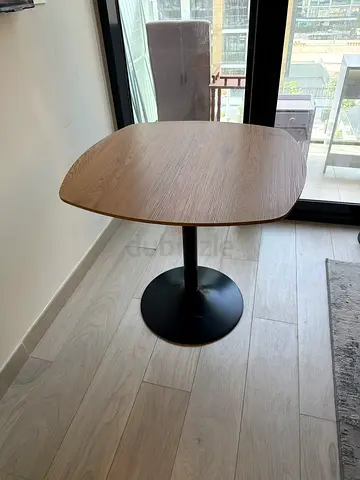 New Dining Table for 4 excellent condition