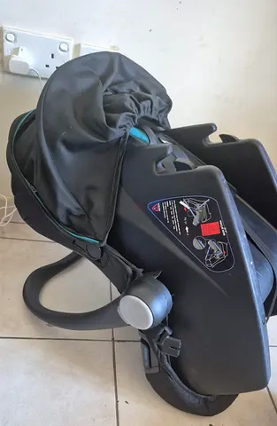 car seat. rarely used. in very good condition.