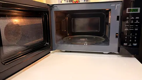 Used countertop microwave oven - good working condition