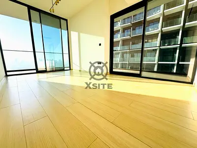 Corner Unit |Ready to Move|Higher Floor