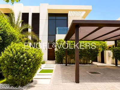 Exclusive Corner Unit | Furnished | Vacant Now