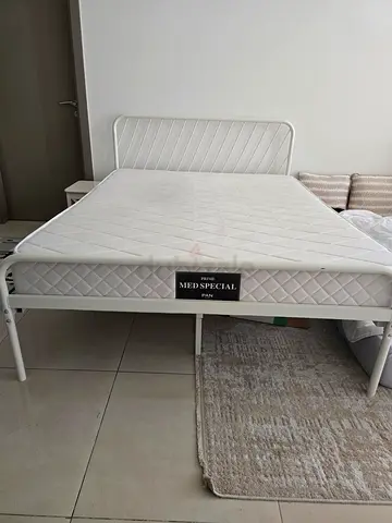 Queen size bed from Pan Home