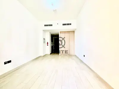 High Floor |Equipped Kitchen |Ready to Move