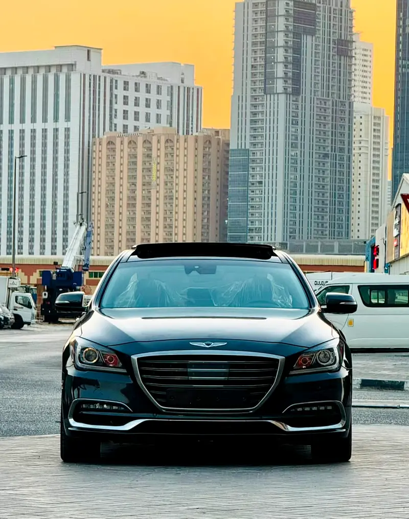 Genesis G80 2018 — photo 1 of 17