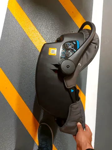 Infant car seat carrier (rear-facing) in good condition