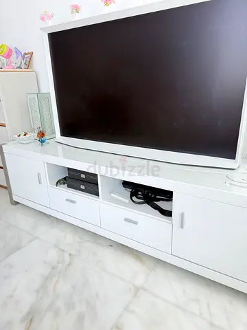 Tv unit