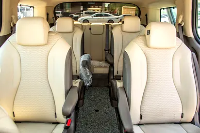 2025 KIA CARNIVAL 照片 8