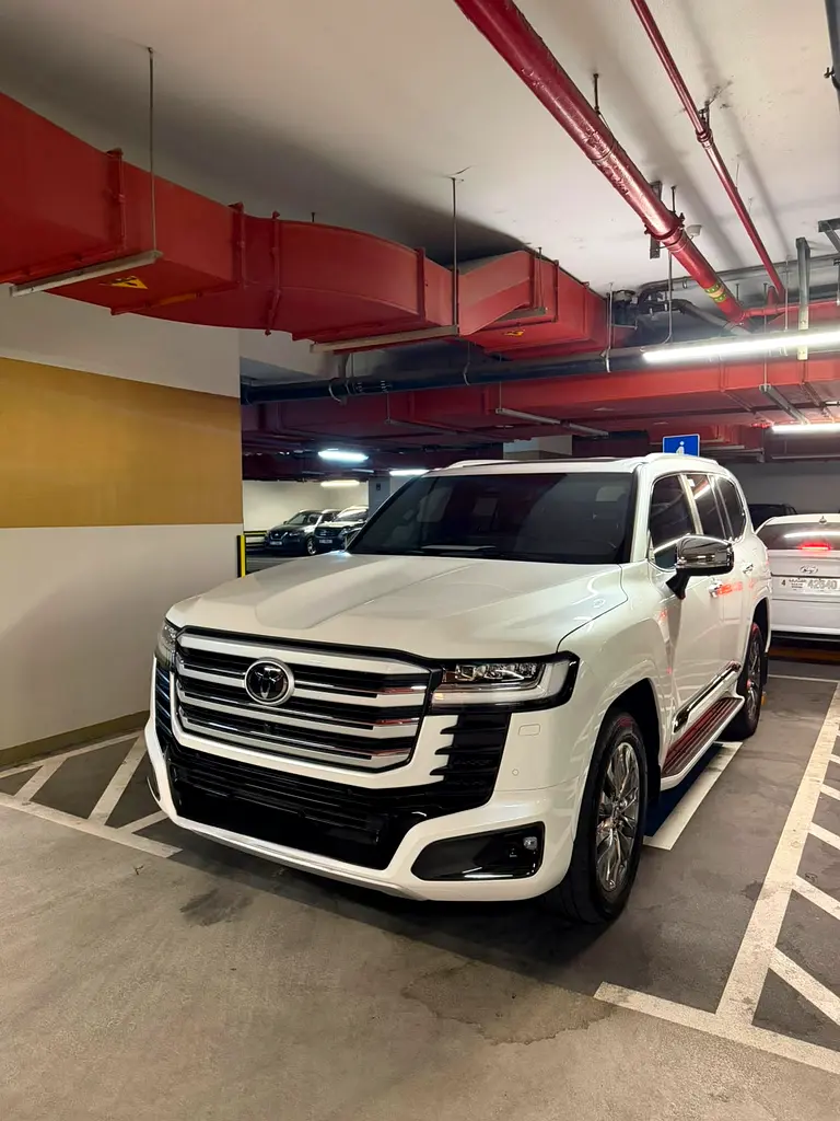 Toyota Land Cruiser 2025 — photo 1 of 10