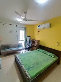 Single Room with out kitchen