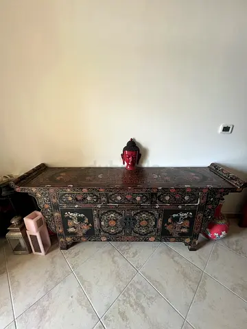 Traditional Chinoiserie Style Black Lacquer Cabinet