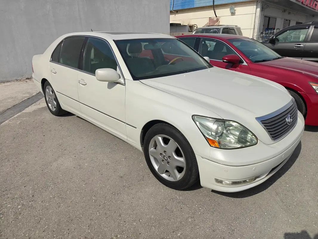 Lexus LS-Series 2004 — photo 1 of 11