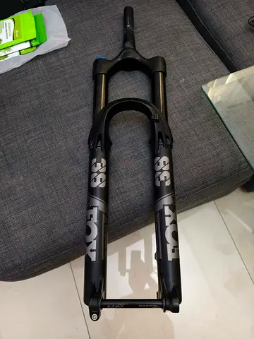 Fox 38 Rockshox super deluxe select+