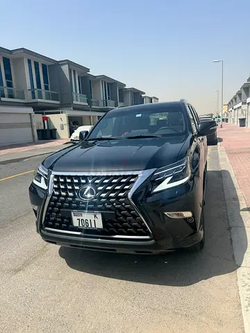 Lexus GX460 2023 GCC Premium Original paint under warranty service history ALFUTTAIM