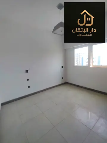 _Golden opportunity for rent – 2 bedroom + hall apartment in Al Rolla area. Gym, swimming pool, and free parking available._