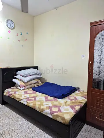 Room for rent Available in Al Diyaffa Satwa