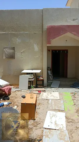 بيت عربى للايجار السنوى فى الغافيه ثمانية غرف اربع حمامات بمساحات واسعه على الشارع العام الموقع مميز واستراتيجى بالقرب من جميع الخدمات والمرافق العامه