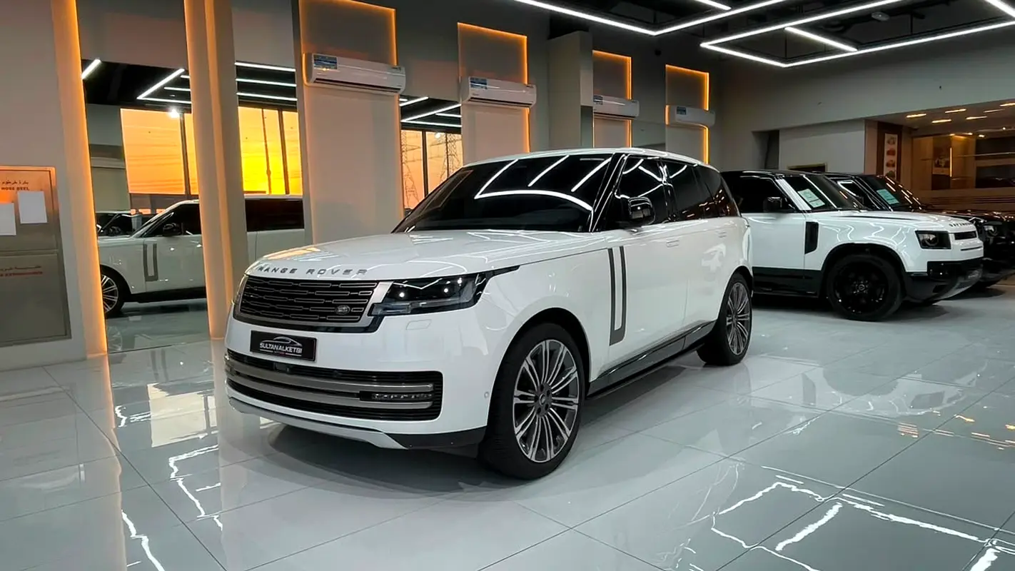Land Rover Range Rover 2023 — photo 1 of 11