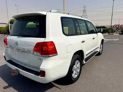 2013 Toyota LAND CRUISER 照片 6