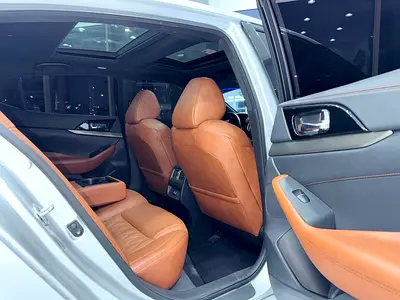 2022 Nissan MAXIMA 照片 8