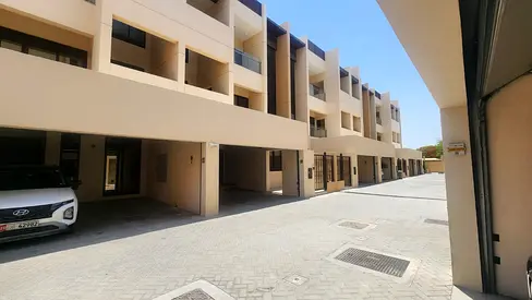 فيلا عائلية | مردف | شاغرة