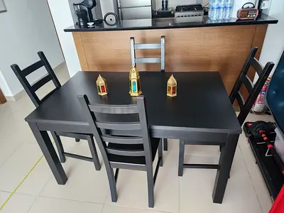 Extendable Solid Black Wooden Dining Table with 4 Chairs
