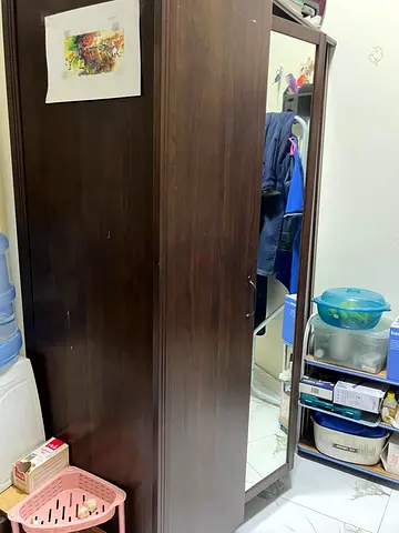 3 door wooden ward robe