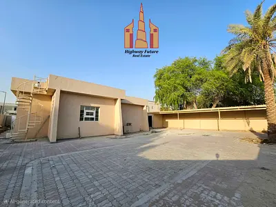 new villa 4 Bed room + 2 small room big yard parking near 311 for gcc